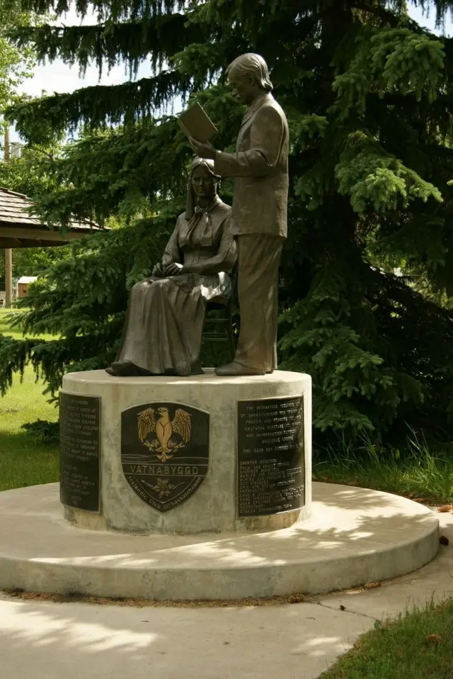 Icelandic Settlers statue